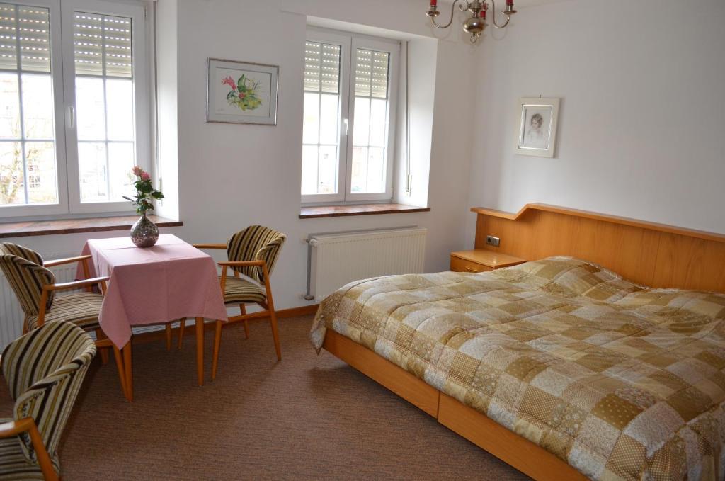 Tweepersoonskamer met 2 Aparte Bedden